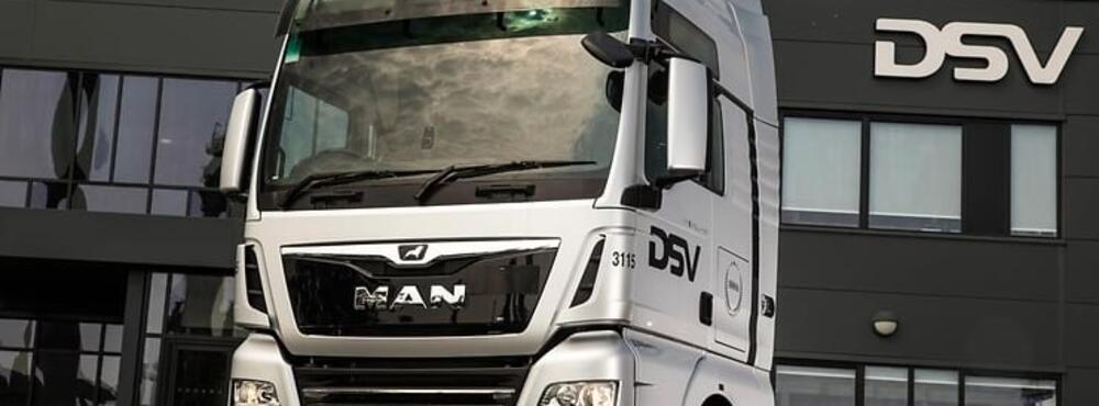 Duplikat von Lieferung des 1000. MAN Lkw markiert wichtigen Meilenstein für DSV Road Transport UK