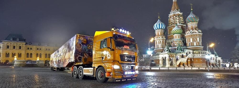 Duplikat von Russland: MAN TGX bringt Weihnachtsbaum für den Roten Platz